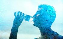 喝水也有講究：不要等口渴時再喝水