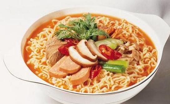 吃泡面是否真的致癌?