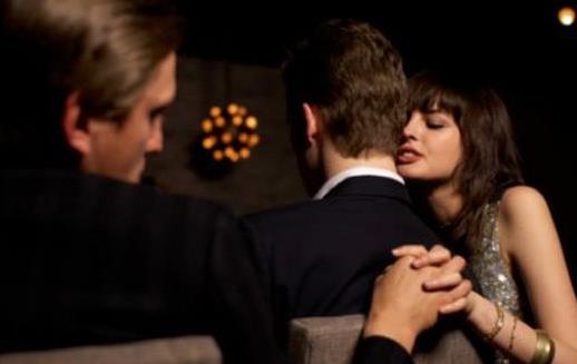 男人猜女人出軌后的7大表現(xiàn)