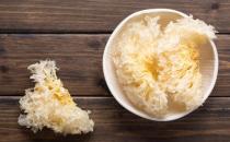 銀耳的養生做法：銀耳雪梨羹的做法