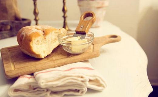 經(jīng)常吃面包會(huì)哪些危害?