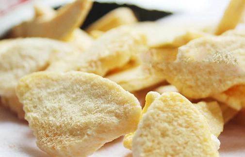 睡前含梨過夜能護嗓嗎?