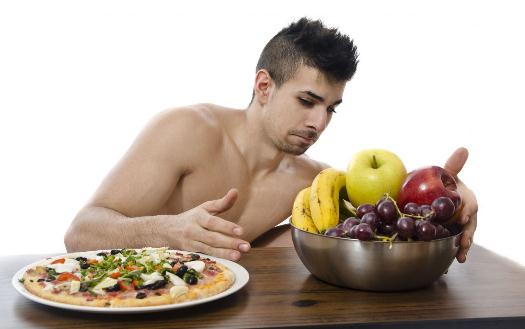 晚上7點后別再碰這些食物了!