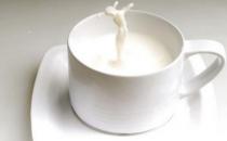 哪些人在夏季不能喝牛奶？