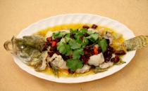 補(bǔ)氣又補(bǔ)血的清蒸桂花魚的做法