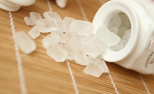 如何碎大塊冰糖？