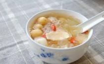 秋冬季節(jié)養(yǎng)血潤(rùn)燥的私房藥膳方