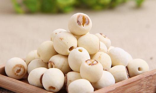 蓮子食療方:豬脊骨大棗蓮子羹