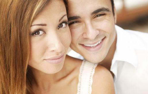 女人頭發變少或是身體內部原因