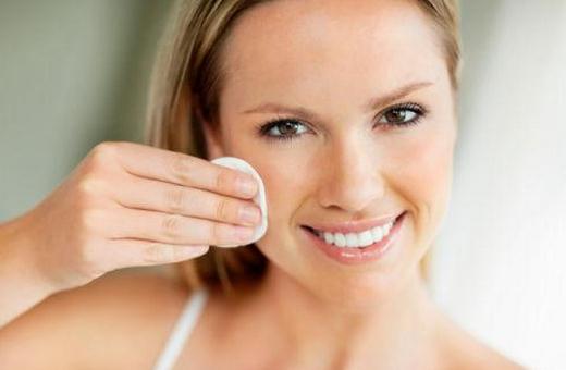 這樣卸妝皮膚才干凈