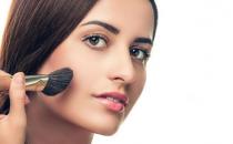 機艙干燥？如何在飛機上護膚