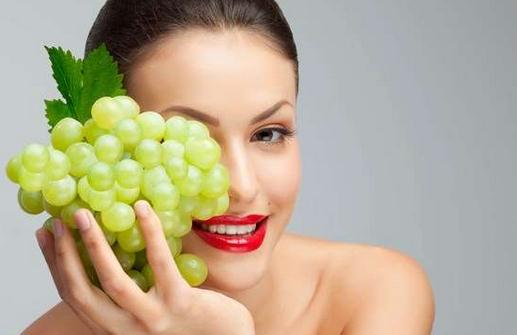 把葡萄皮一起吃下竟有那么多好處？