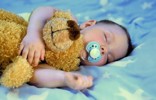 長(zhǎng)期使用安撫奶嘴當(dāng)心口腔問(wèn)題