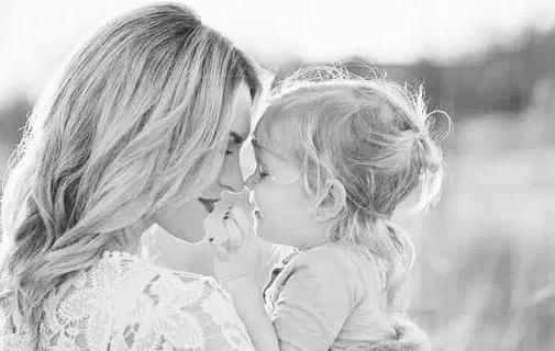 孩子自閉癥和內(nèi)向別搞混!