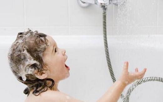 不同發質的人冬季應該多久洗一次頭發?