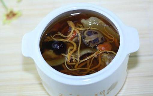 皮膚干燥？來點沙參玉竹湯