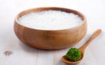 春季老年人多喝粥來養生