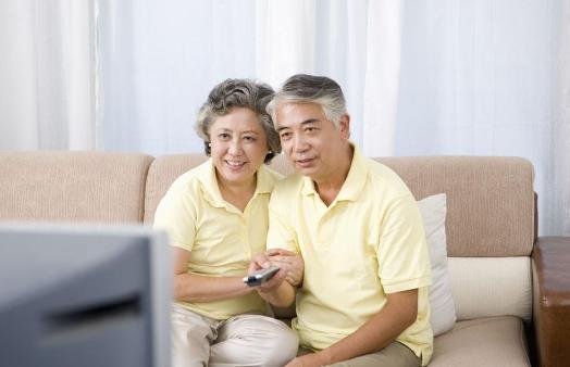 老人如何減緩白內障的進展速度?