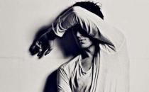 男人撒謊會有這些表現