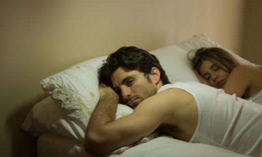 婚姻里有人出軌應(yīng)該挽留嗎？