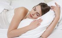 美容覺你真的會(huì)睡嗎？說不定你的睡姿是“毀容”