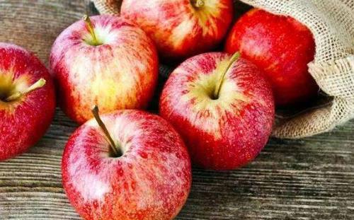 小心!這樣吃蘋果會中毒!