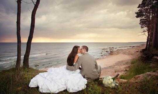 早孕試紙弱陽是什么意思