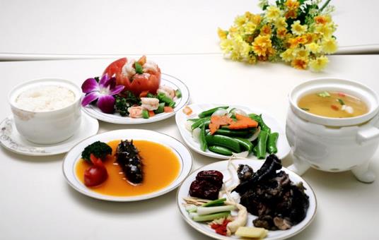 月子餐是什么?產(chǎn)婦有必要吃月子餐嗎