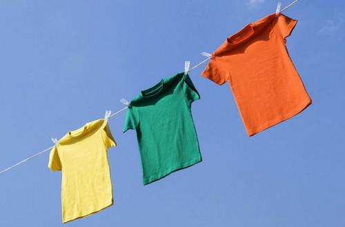 下雨天衣服不干該咋辦