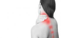 不正確坐姿易引發(fā)頸椎??！