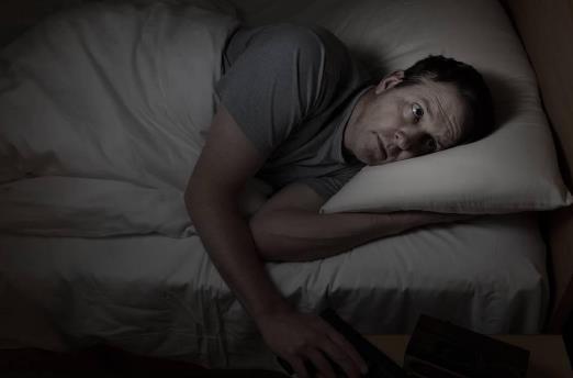 睡覺常磨牙有啥危害