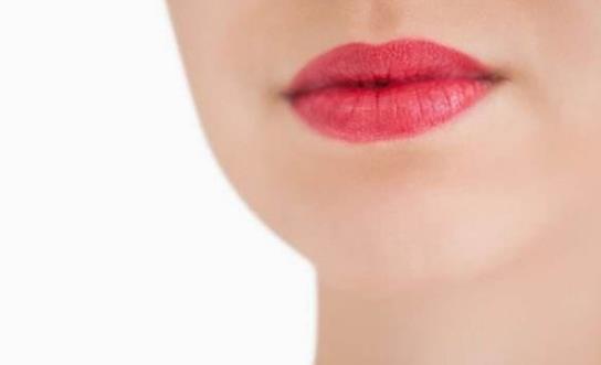 嘴角長(zhǎng)痘的原因是什么