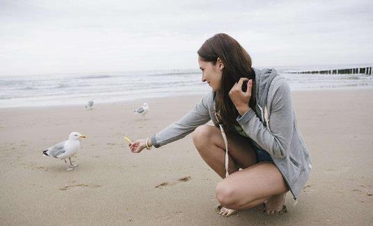 青春期少女什么時(shí)候開始戴文胸?