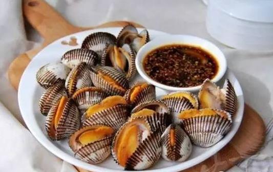 吃海鮮沾醋的作用 除腥味殺菌促進消化和吸收