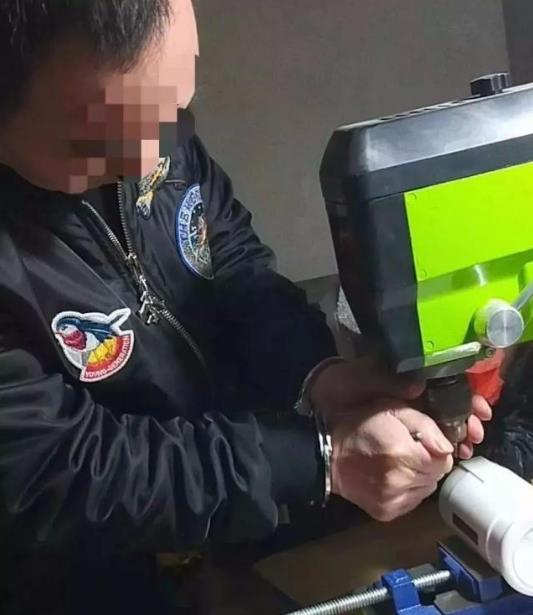 假酒!真瓶裝假茅臺(tái)騙術(shù) 嫌疑人借豪車賣貨