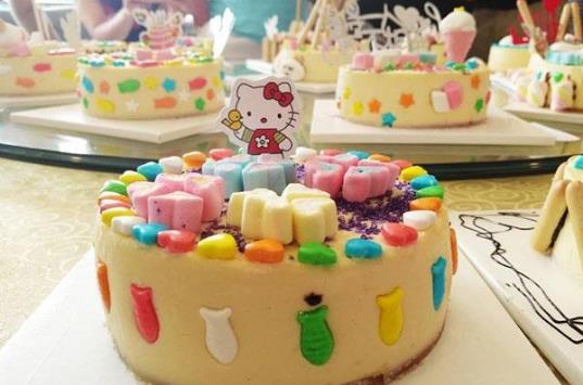 2019女性創(chuàng)業(yè)開這三種店:童裝店花店和蛋糕烘焙店