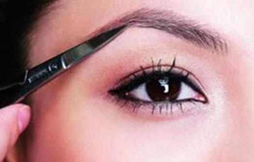 紋眉的注意事項 這六種人不適合紋眉