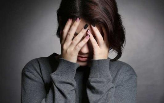 失眠睡不著怎么辦？專家：那就試試六字訣，六個字簡單易