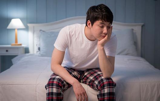 失眠睡不著怎么辦？專家：那就試試六字訣，六個字簡單易