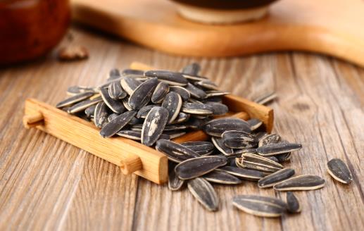 過年瓜子別多吃?這些人更是要少吃