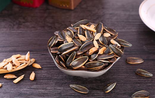 過年瓜子別多吃?這些人更是要少吃