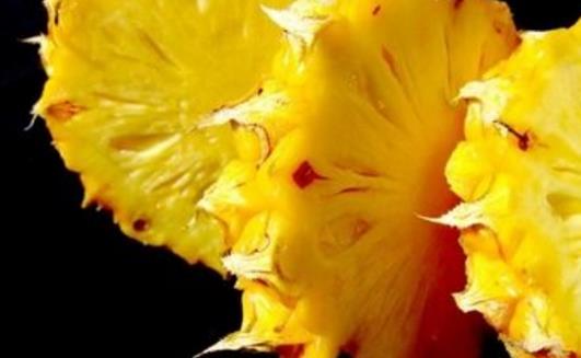 感冒咳嗽嗓子疼 不妨吃些菠蘿消腫止咳加美容