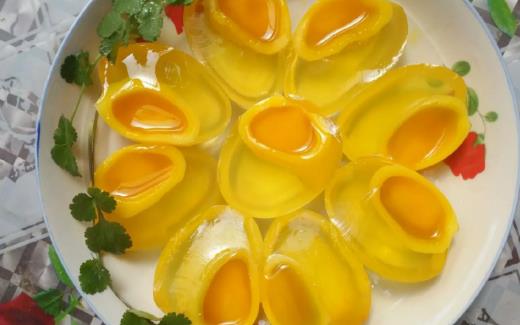 不粘刀,切出美觀的皮蛋!