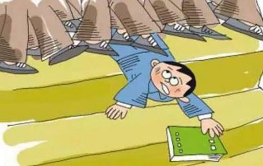 人流量大的公共場(chǎng)所發(fā)生踩踏事件 踩踏逃生全攻略