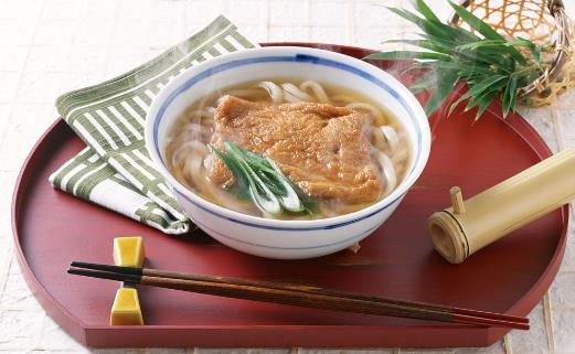 被饅頭噎住千萬誤喂水 救治的黃金時間須做心肺復蘇