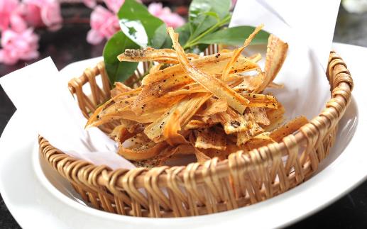 牛蒡茶可消除人體毒素 經常熬夜來杯牛蒡茶補氣強身