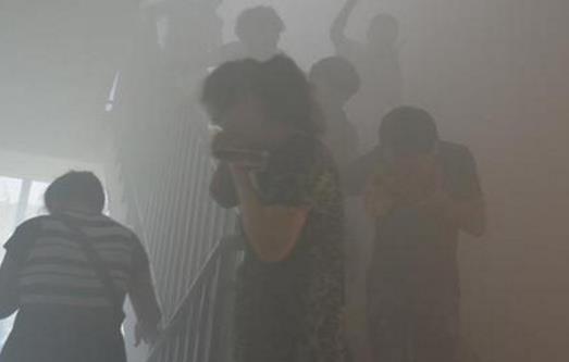 發生火災不可盲目逃生 火場逃生九要訣