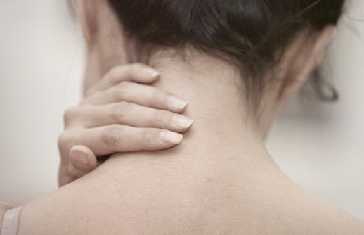 轉動脖子會咯吱咯吱有響聲