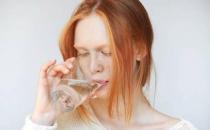 身體出現這4個跡象暗示活不長 口干就是衰老的征兆