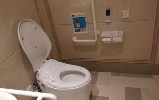 正確使用公廁坐便器 隔絕細(xì)菌保證衛(wèi)生的妙招